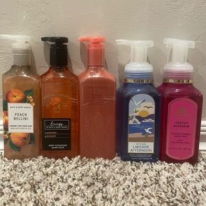 Lot of Bath & Body Works/White Barn liquid and gel hand soaps